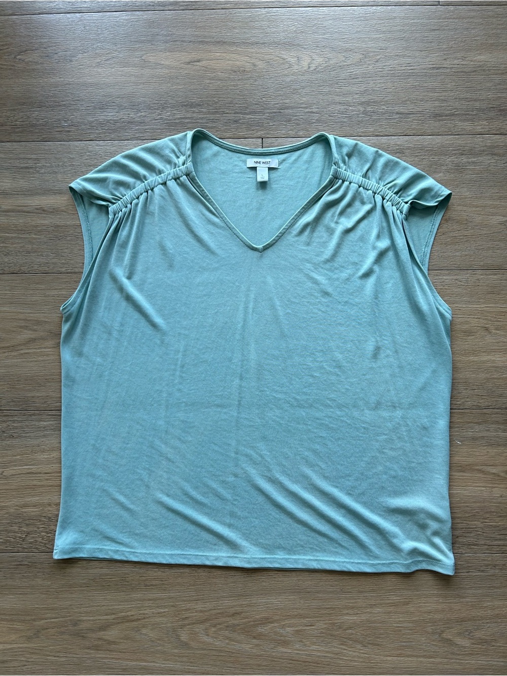 Nine West Women's V-Neck Cap Sleeve Top in Seafoam